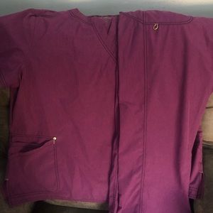 Scrub Star Scrub Set size 3x tip, 2x bottom.